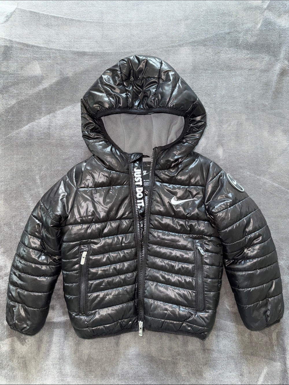 Nike Black Glossy Quilted Kids Puffer Jacket Full zip with Hood Sz 2